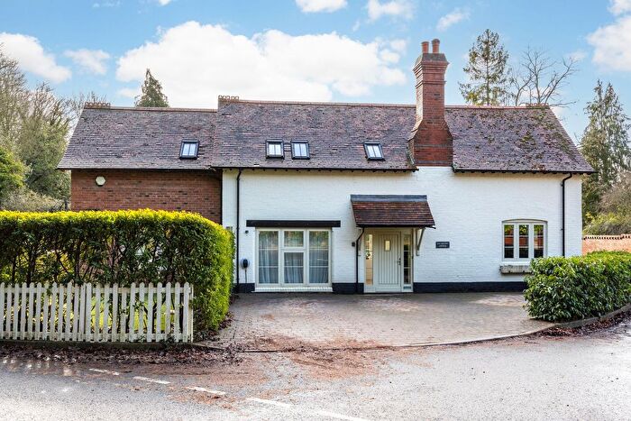 4 Bedroom Detached House For Sale In Park Lane, Abbots Worthy, SO21