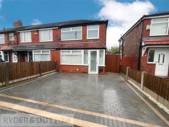 2 Bedroom Semi-Detached House To Rent In Cromarty Avenue, Chadderton, Oldham, Greater Manchester, OL9