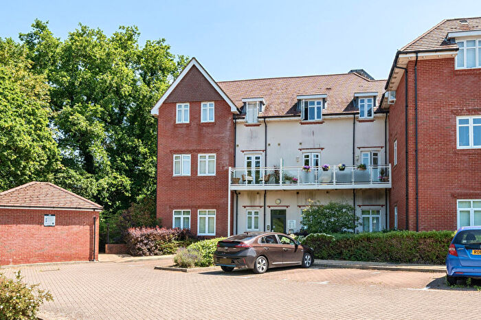 1 Bedroom Flat For Sale In Jubilee Drive, Fleet, GU52