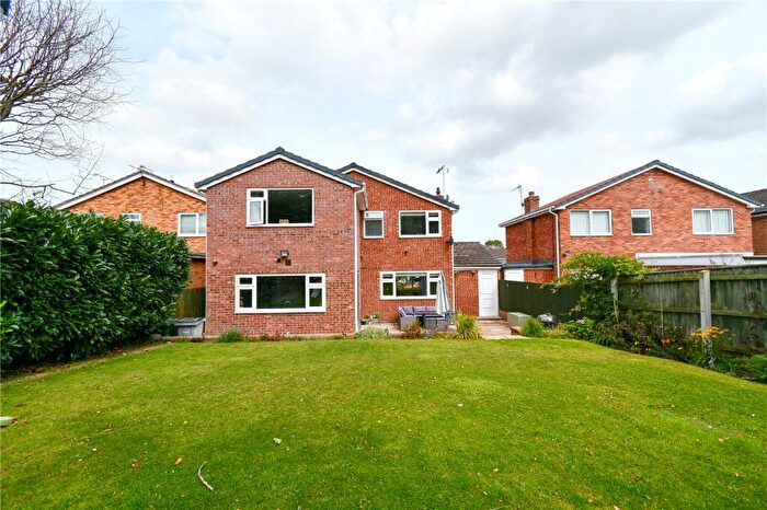 4 Bedroom Detached House For Sale In Lawns Avenue, Raby Mere, Wirral, CH63