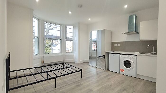 Studio To Rent In Florence Road, London, W5