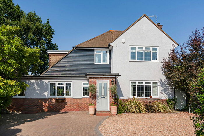 4 Bedroom Detached House For Sale In Northfield, Shalford, Guildford, GU4