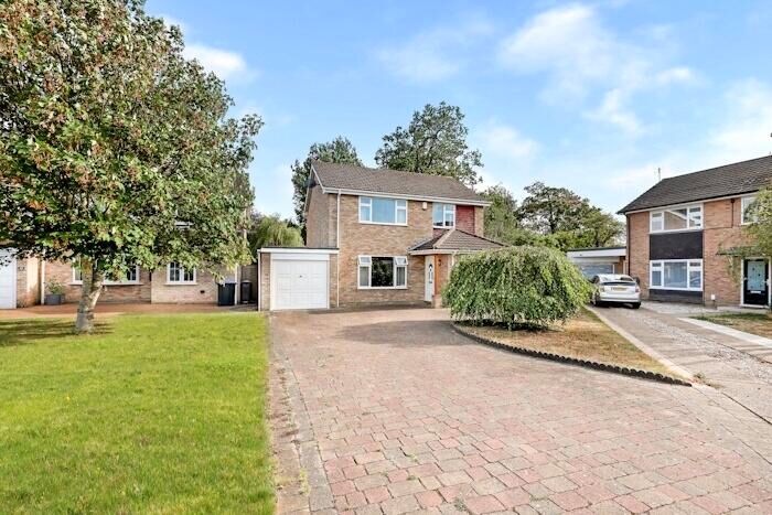 4 Bedroom Detached House For Sale In Kettlebury Way, Ongar, CM5