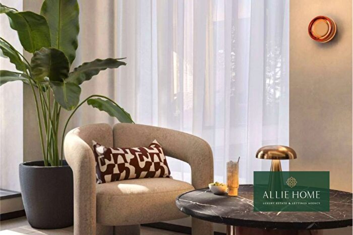 3 Bedroom Flat For Sale In West Cromwell Road, Kensington, W14