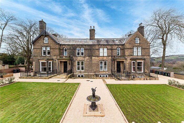 2 Bedroom Flat To Rent In Hebden Bridge Road, Oxenhope, Keighley, West Yorkshire, BD22