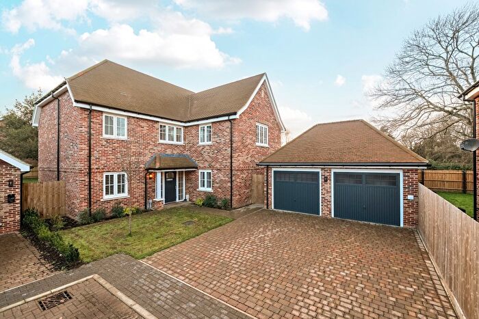 5 Bedroom Detached House To Rent In Woolrych Road, Croxley Green, WD3