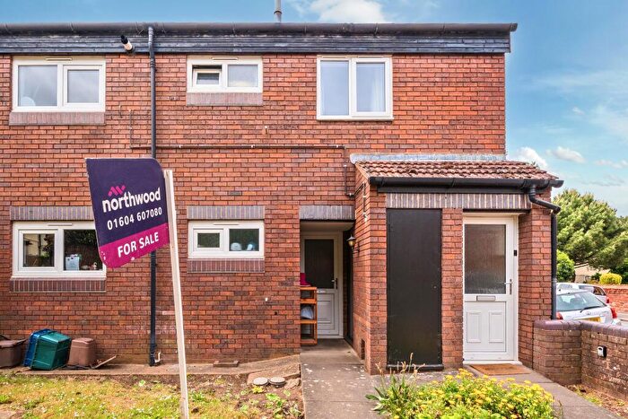 2 Bedroom Flat For Sale In Duke Street, The Mounts, Northampton, NN1