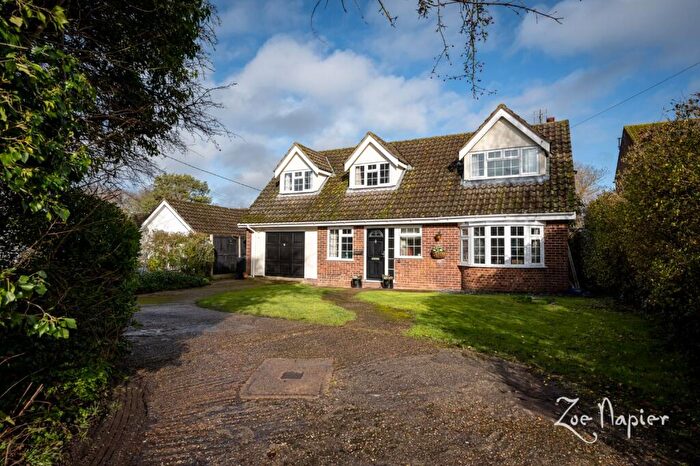 3 Bedroom Detached House For Sale In Danbury, CM3