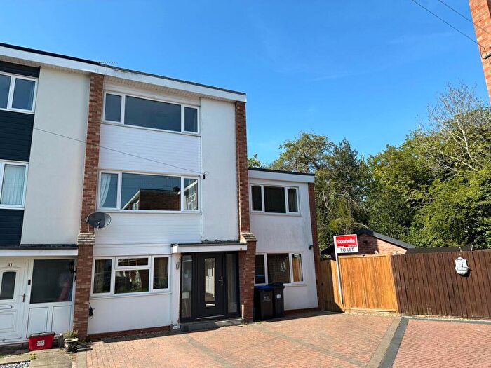 4 Bedroom Town House To Rent In Field Close, Warwick, CV34