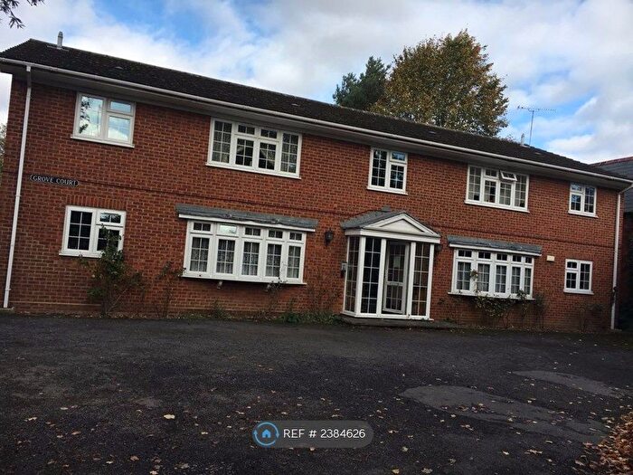 2 Bedroom Flat To Rent In Grove Court, Maidenhead, SL6