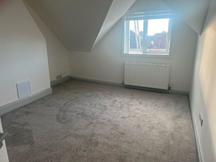 1 Bedroom Flat To Rent In Windsor Road, Bournemouth, BH5