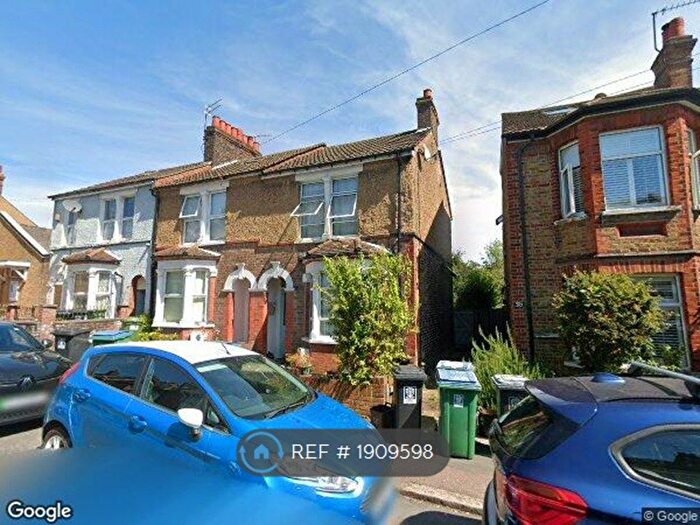 2 Bedroom Semi Detached House To Rent In St James Road, Watford, WD18