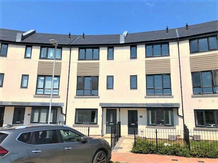 4 Bedroom Terraced House To Rent In Coscombe Circus, Plymouth, PL9