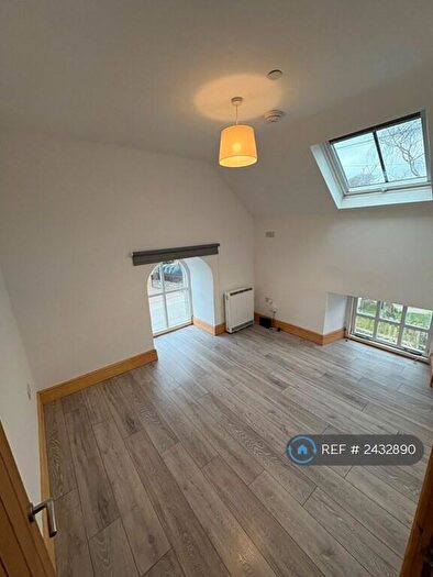 1 Bedroom Flat To Rent In Capel Moriah, Cerrigydrudion, LL21