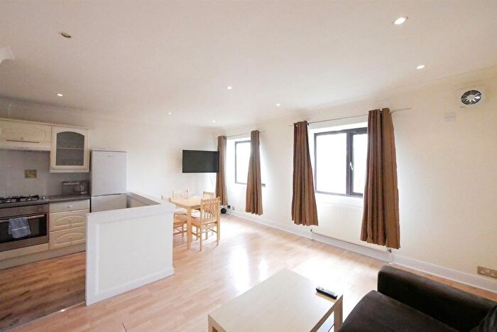 2 Bedroom Flat To Rent In Fonthill Road, Finsbury Park, N4