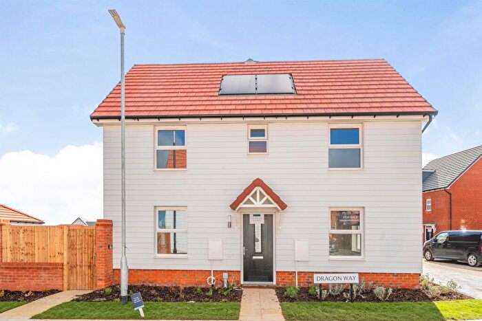 3 Bedroom Detached House To Rent In Bedroom Detached House In Dragon Way Sturry, CT2