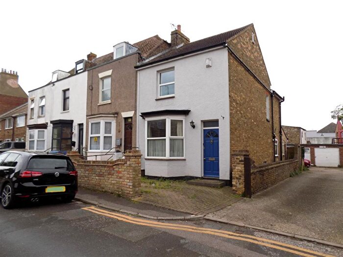 3 Bedroom End Of Terrace House To Rent In Crow Hill Road, Margate, CT9