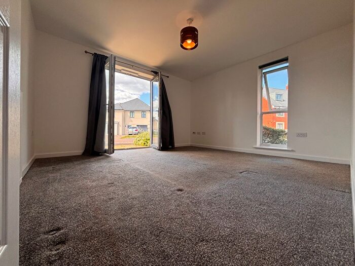 3 Bedroom Flat To Rent In Slade Baker Way, Bristol, BS16