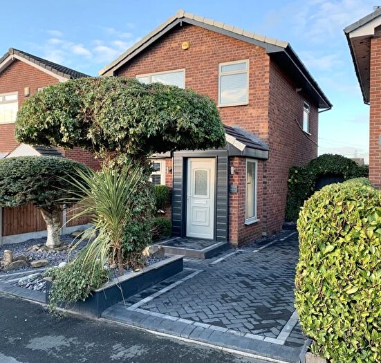 3 Bedroom Detached House For Sale In Dunster Drive, Manchester, M41