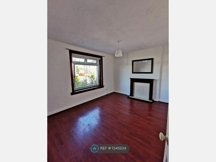 2 Bedroom Flat To Rent In Clova Street, Thornliebank, Glasgow, G46