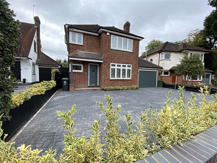 3 Bedroom Detached House To Rent In Knighton Lane, Buckhurst Hill, IG9