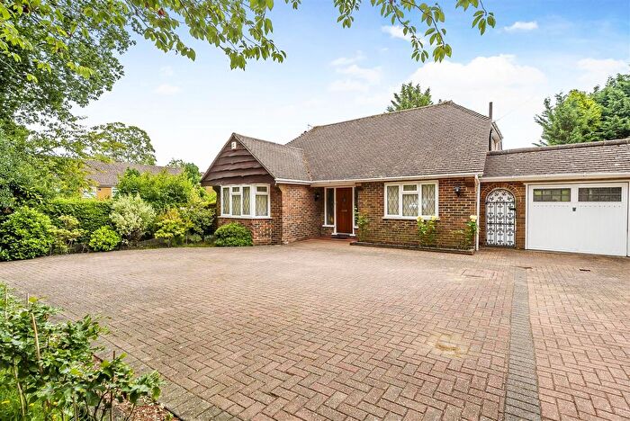 3 Bedroom Detached House To Rent In Park Rise, Northchurch, Berkhamsted, HP4