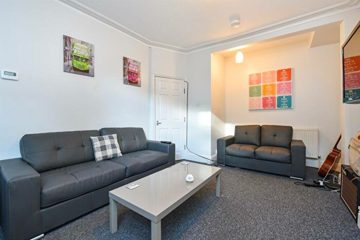 5 Bedroom Terraced House To Rent In Newington Road, Sheffield, S11