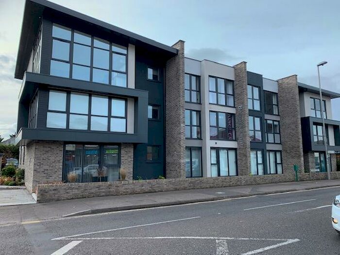 1 Bedroom Flat To Rent In Barrack Court Christcurch, BH23