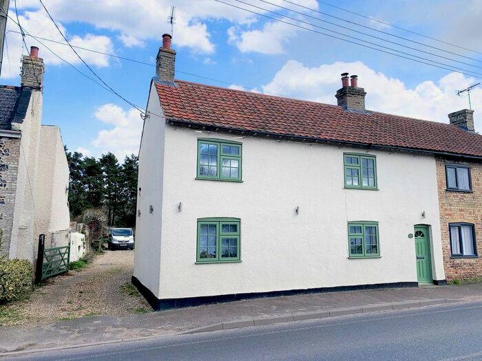 3 Bedroom Property To Rent In High Street, Tuddenham, Suffolk IP28