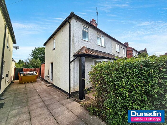 3 Bedroom Semi-Detached House For Sale In Brook Road, Rubery, Birmingham, B45