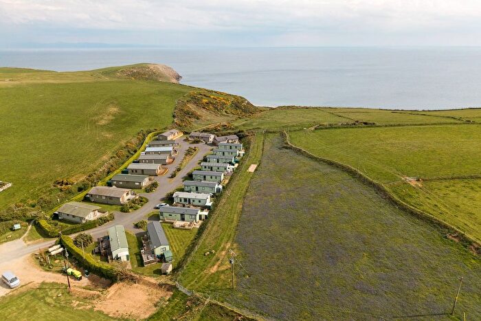 3 Bedroom Mobile/park Home For Sale In Cilan, Pwllheli, LL53