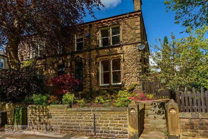 5 Bedroom Semi-Detached House For Sale In Beaumont Park Road, Beaumont Park, Huddersfield, HD4