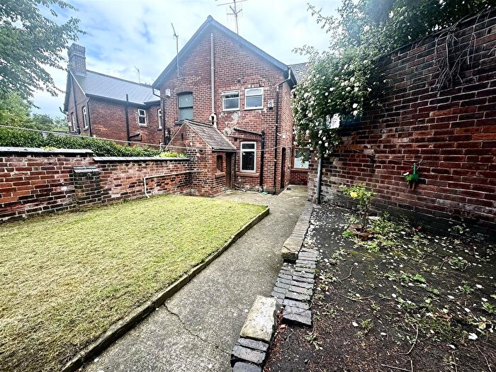 3 Bedroom End Of Terrace House To Rent In Midland Street, Sheffield, S1