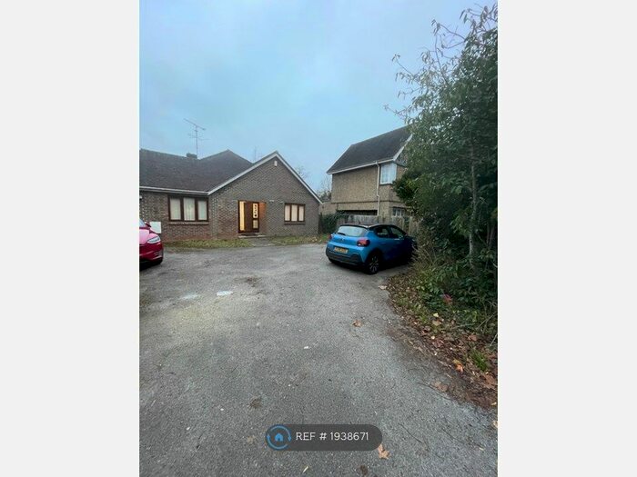 4 Bedroom Detached House To Rent In Shinfield Road, Reading, RG2