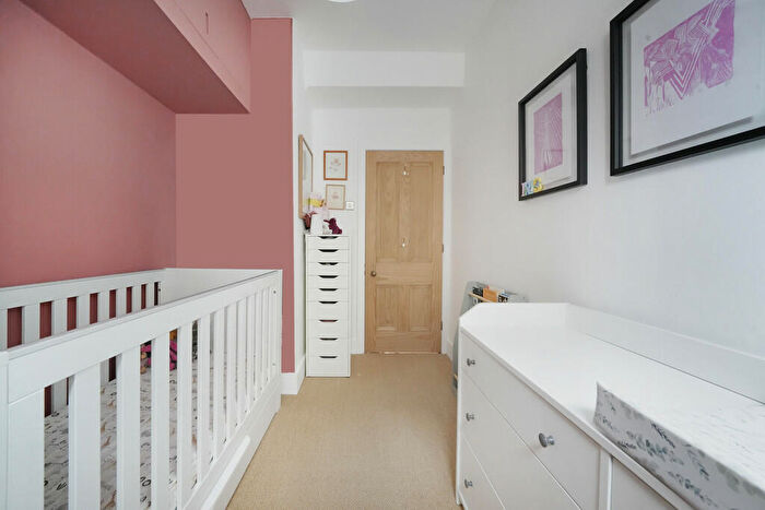 2 Bedroom Apartment To Rent In Petherton Road, N5