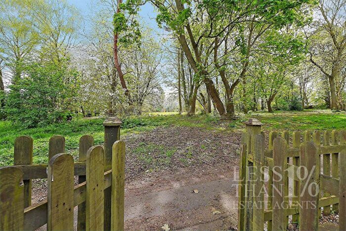 3 Bedroom Terraced House For Sale In Pitstone Road -, NN4