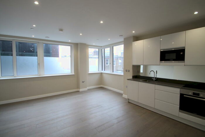 2 Bedroom Flat To Rent In Broadway House, Bromley, BR1