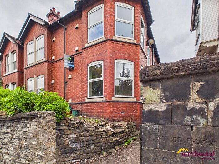 3 Bedroom Flat To Rent In Porthill Bank, Porthill, Newcastle-under-Lyme, ST5