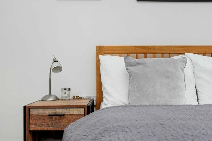 2 Bedroom Flat For Sale In Harford Street, London, E1