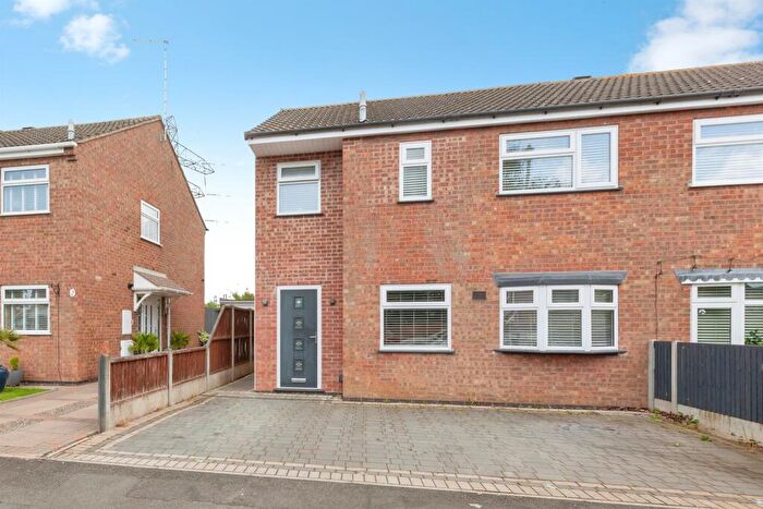 3 Bedroom Semi-Detached House For Sale In Sandringham Road, Glen Parva, Leicester, LE2