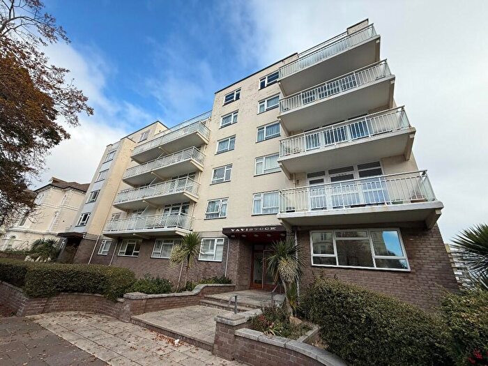 3 Bedroom Flat To Rent In Devonshire Place, Eastbourne, East Sussex, BN21
