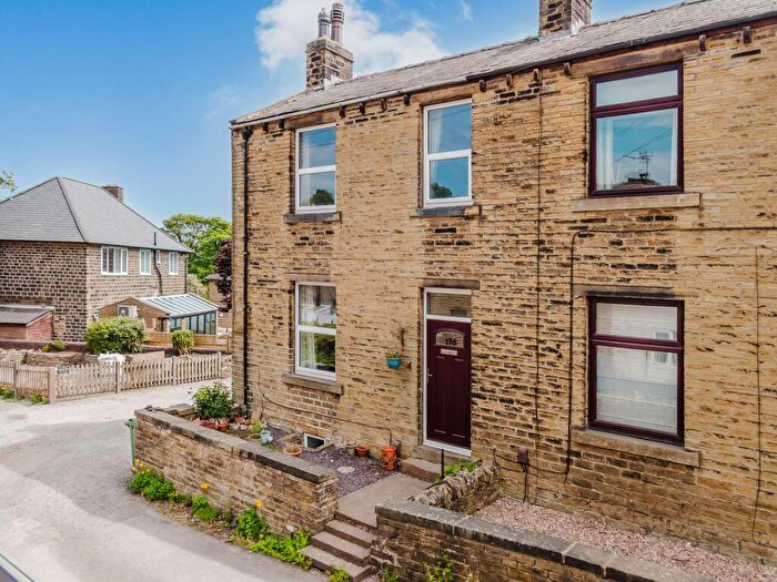 3 Bedroom Semi-Detached House For Sale In Acre Street, Lindley, Huddersfield, HD3
