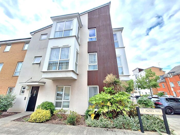 2 Bedroom Flat To Rent In Gweal Avenue, Kennet Island, RG2