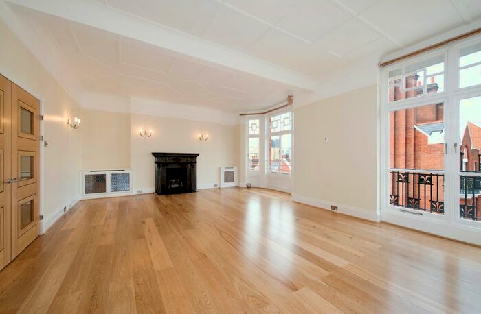 4 Bedroom Flat To Rent In Chiltern Street, London, W1U
