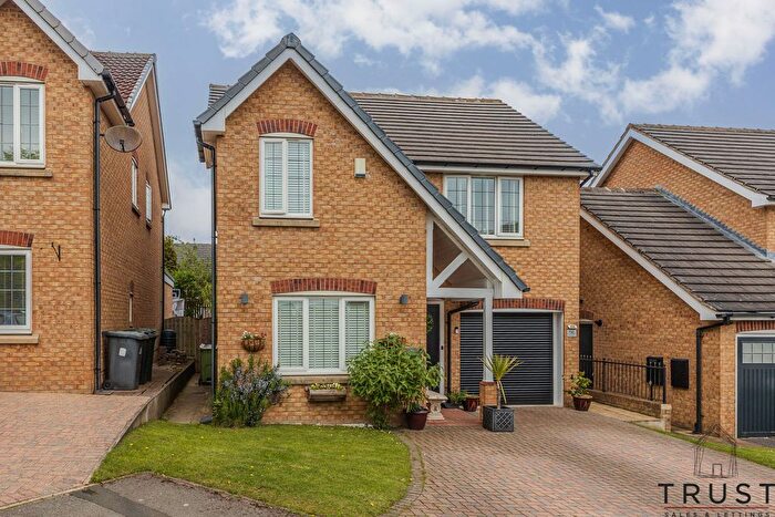 4 Bedroom Detached House For Sale In Brow Wood Road, Batley, WF17