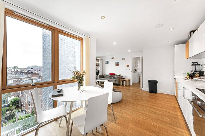 2 Bedroom Flat To Rent In Old Bethnal Green Road, Bethnal Green, London, E2