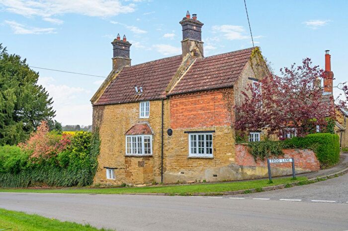 4 Bedroom Cottage For Sale In Frog Lane Upper Boddington Daventry, Northamptonshire, NN11