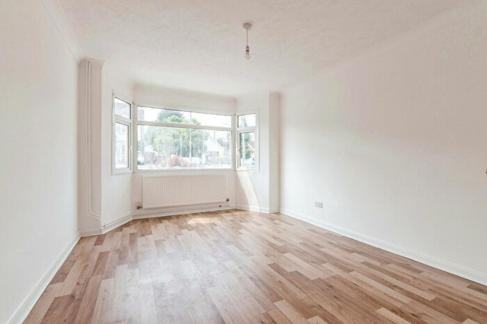 2 Bedroom Detached Bungalow For Sale In Southend Road, Hockley, SS5