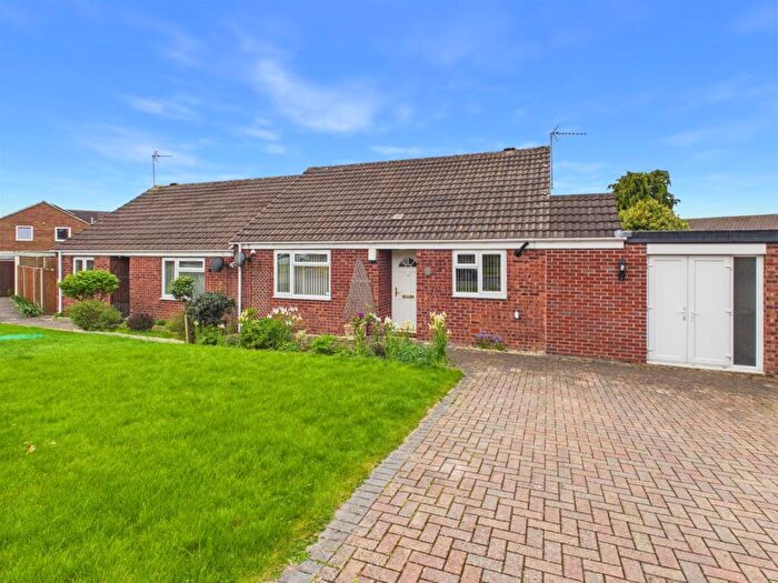 2 Bedroom Semi-Detached Bungalow For Sale In Gurney Avenue, Tuffley, Gloucester, GL4