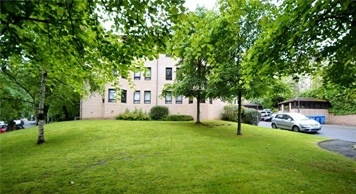 2 Bedroom Flat To Rent In Hayburn Gate, Fortrose Street, Partickhill, Glasgow, G11